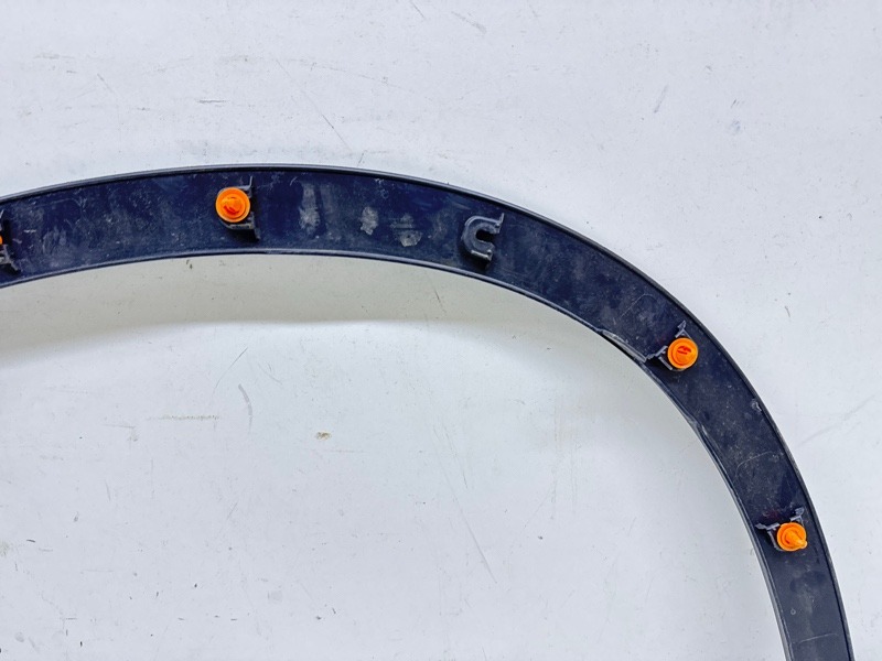 Накладка переднего крыла правого