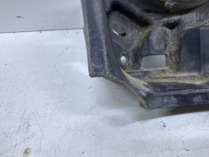 Кронштейн фары противотуманной правой