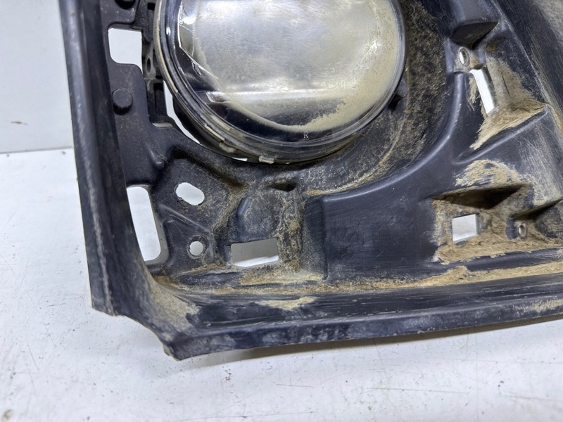 Кронштейн фары противотуманной правой