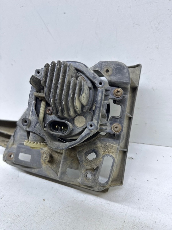 Кронштейн фары противотуманной правой