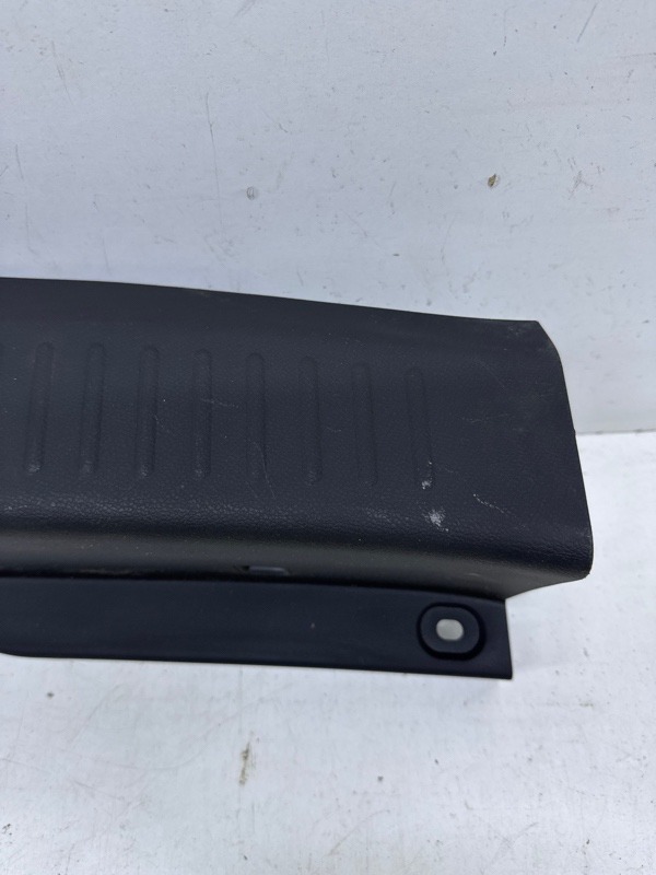 Накладка заднего крыла правого