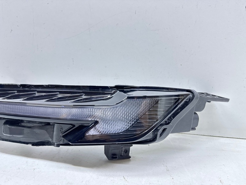 Фара дневного света левая (ходовые огни)