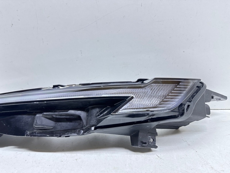 Фара дневного света левая (ходовые огни)