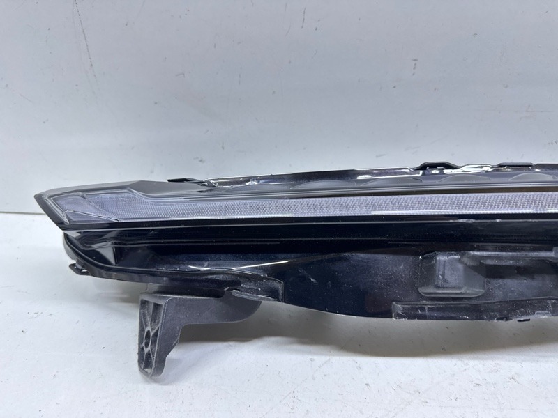 Фара дневного света левая (ходовые огни)