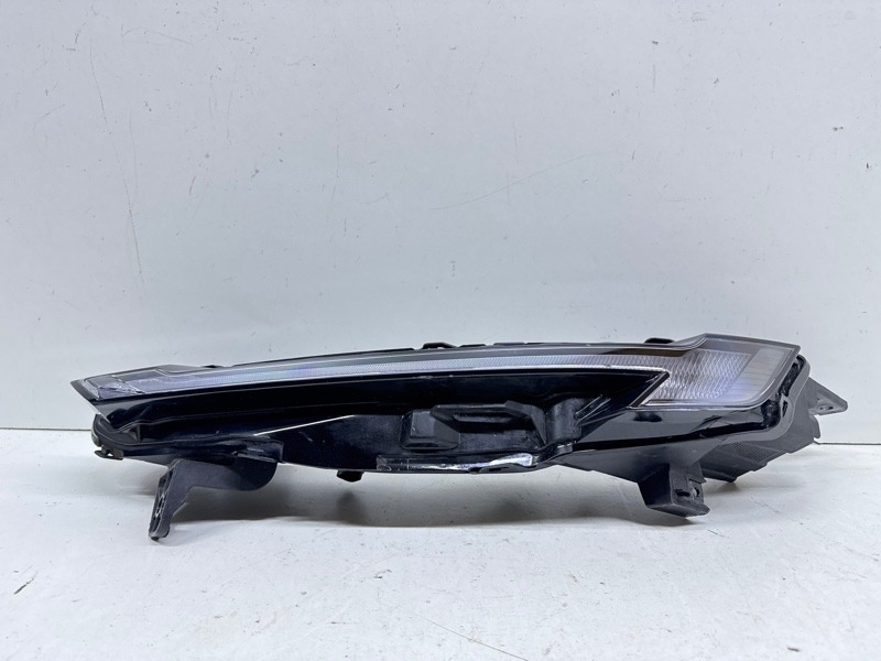 Фара дневного света левая (ходовые огни)