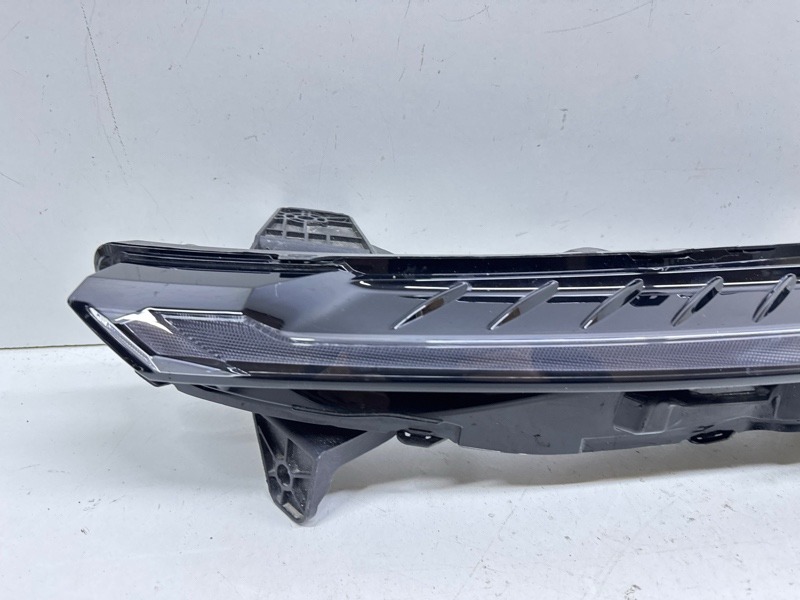 Фара дневного света левая (ходовые огни)