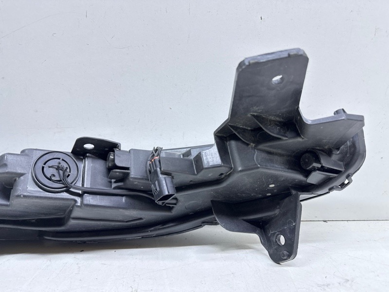 Фара дневного света левая (ходовые огни)