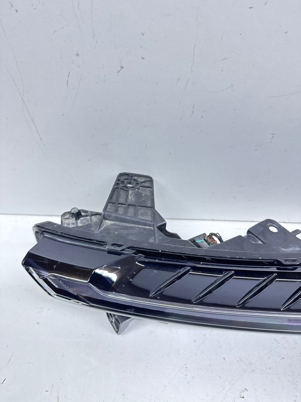 Фара дневного света левая (ходовые огни)