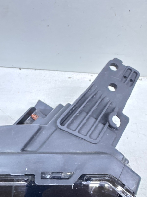 Фара дневного света левая (ходовые огни)