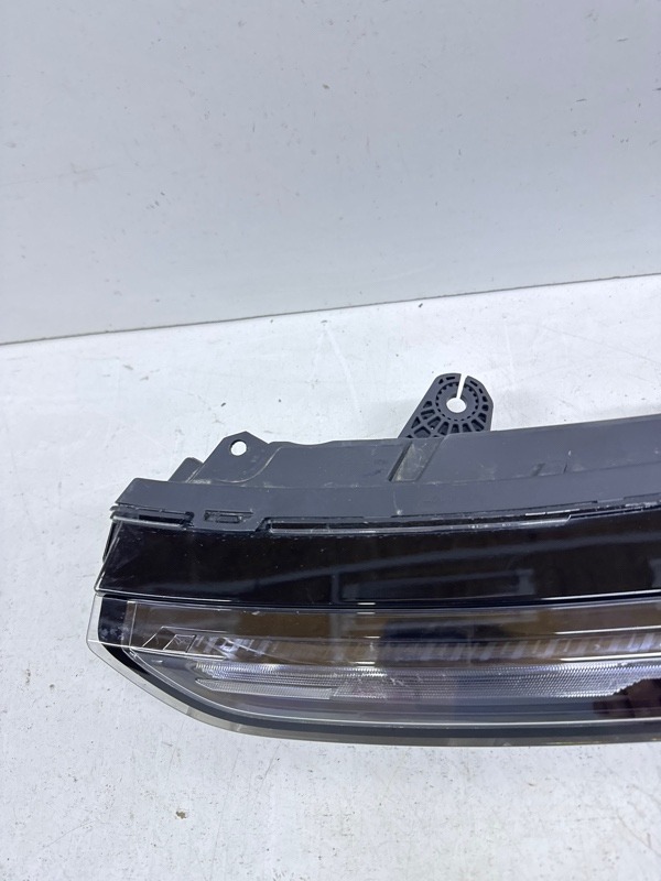 Фара дневного света левая (ходовые огни)