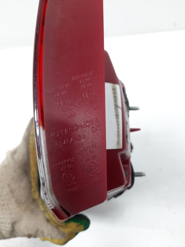 Фонарь задний правый