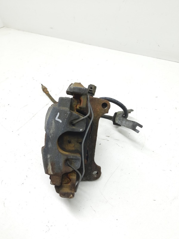 Суппорт передний левый