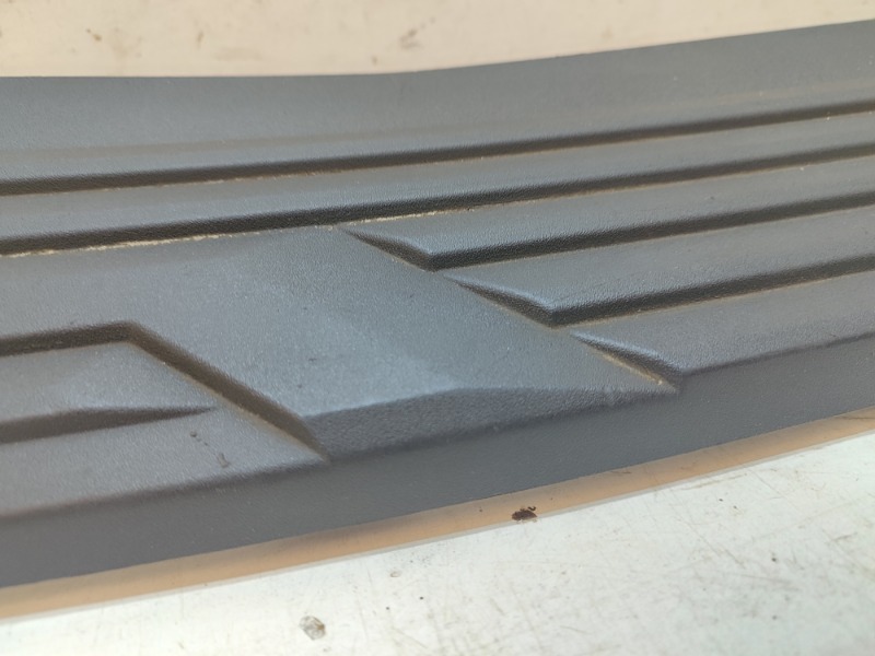 Накладка заднего бампера