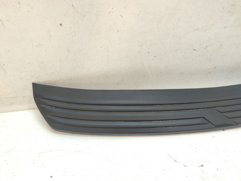 Накладка заднего бампера