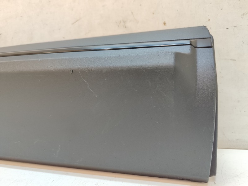 Накладка двери задней правой