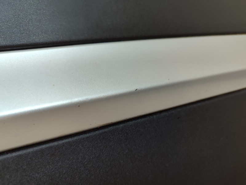 Накладка двери передней левой