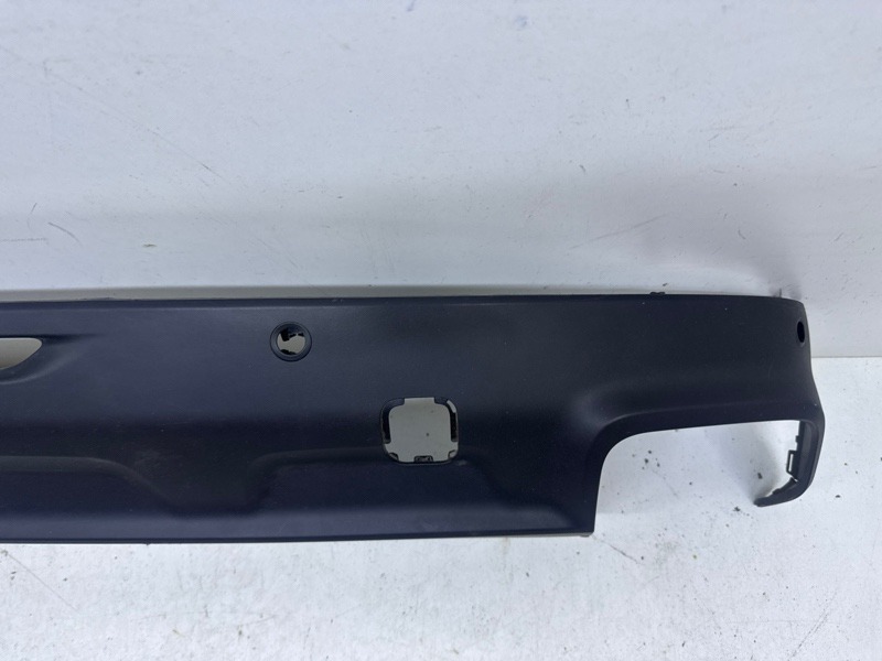 Спойлер заднего бампера