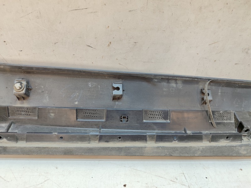 Накладка двери задней левой