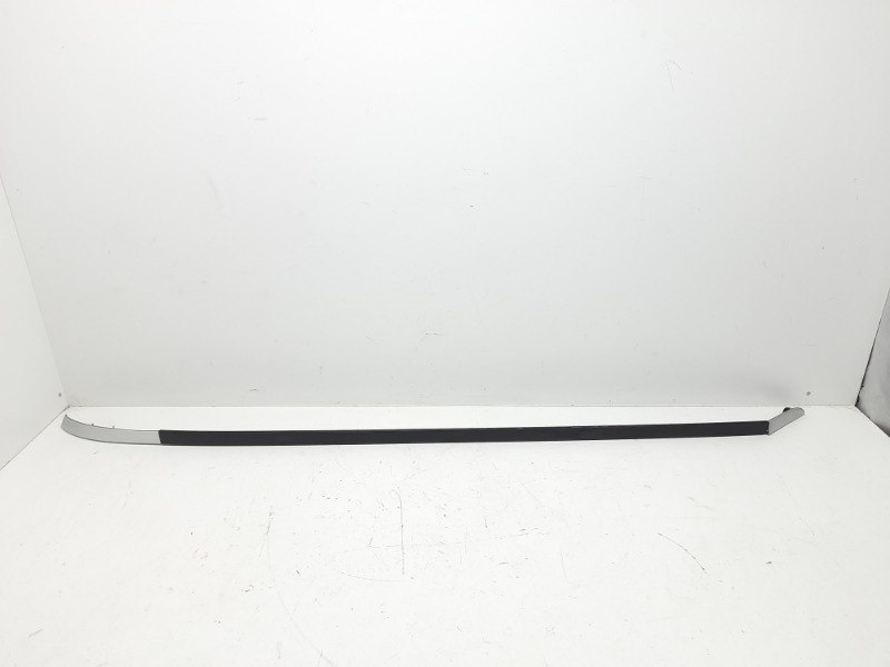 Молдинг крыши правый