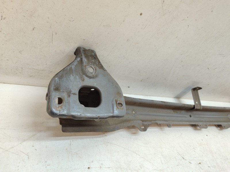 Усилитель заднего бампера