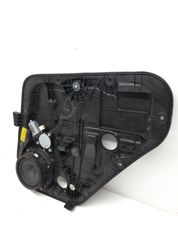 Стеклоподъемник электр. задний правый