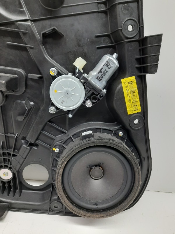 Стеклоподъемник электр. задний левый