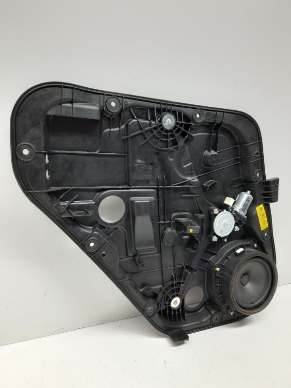 Стеклоподъемник электр. задний левый