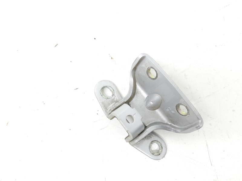 Петля двери задней левой верхняя