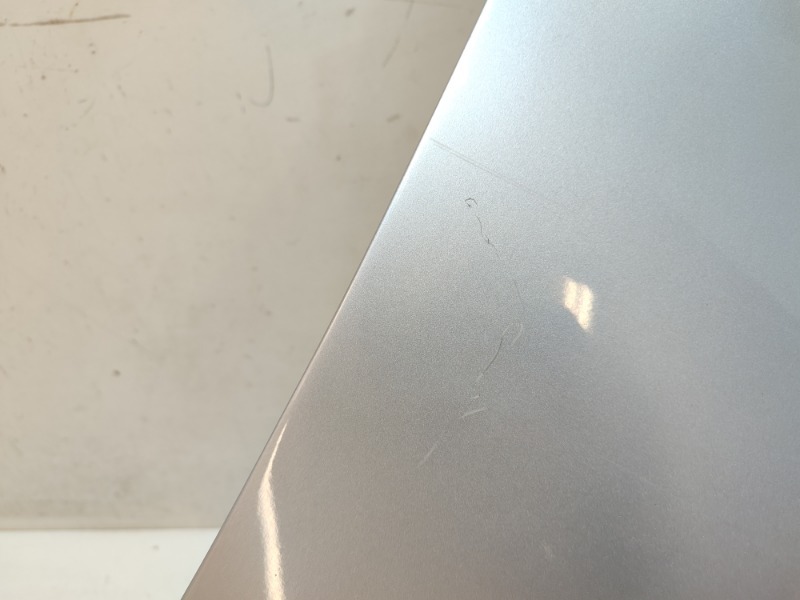 Крыло переднее правое