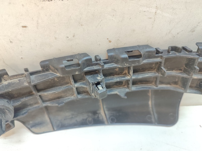 Крепеж бампера