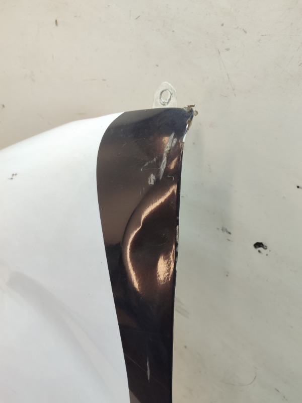 Крыло переднее левое