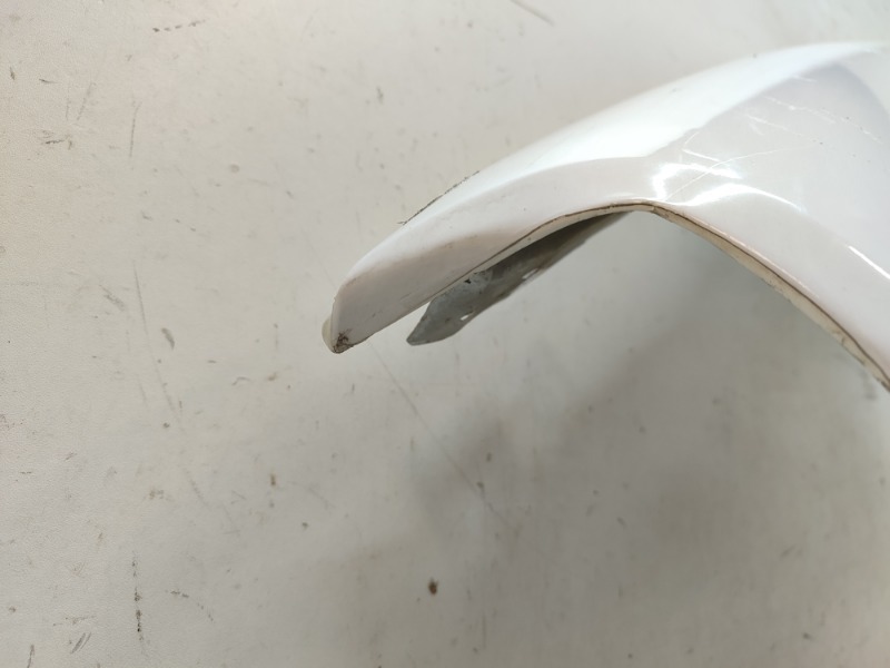 Крыло переднее левое