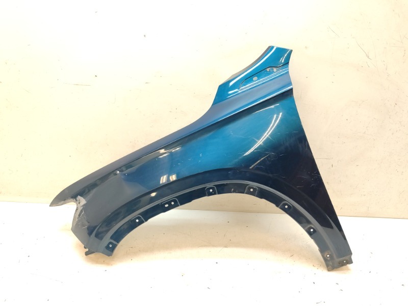 Крыло переднее левое