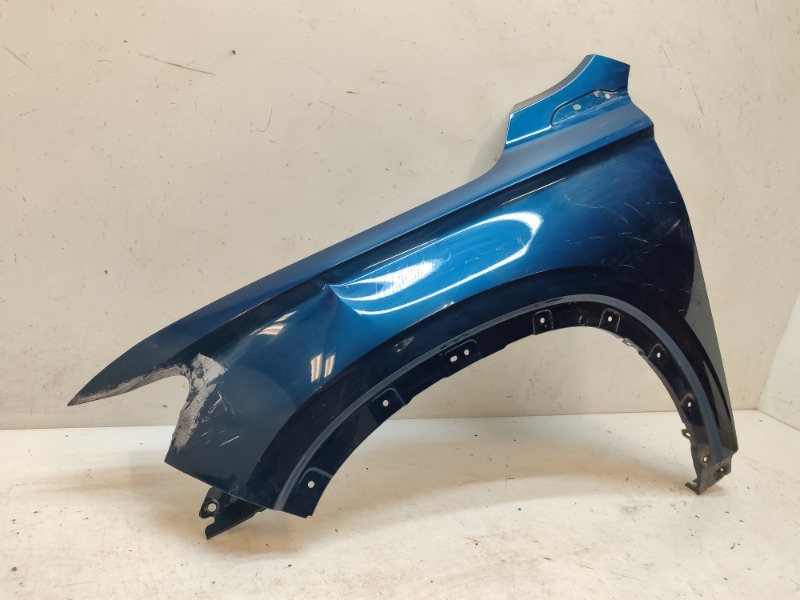 Крыло переднее левое