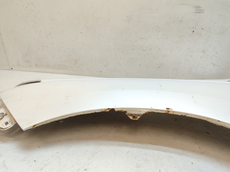 Крыло переднее левое