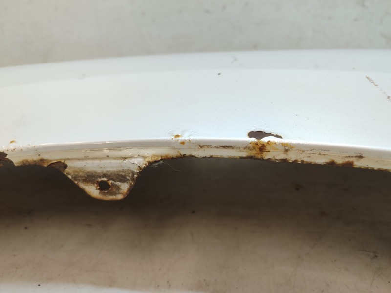 Крыло переднее левое