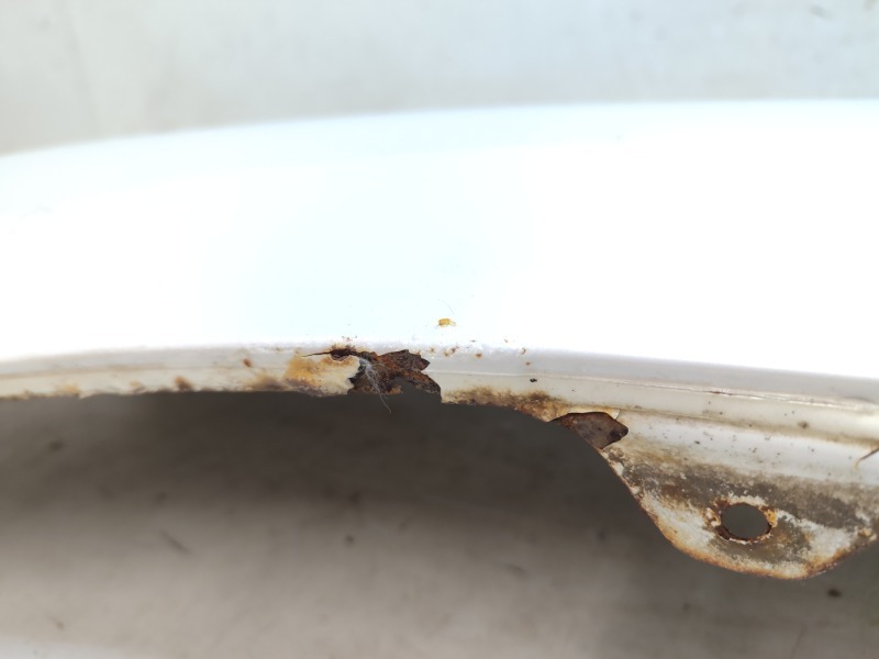 Крыло переднее левое