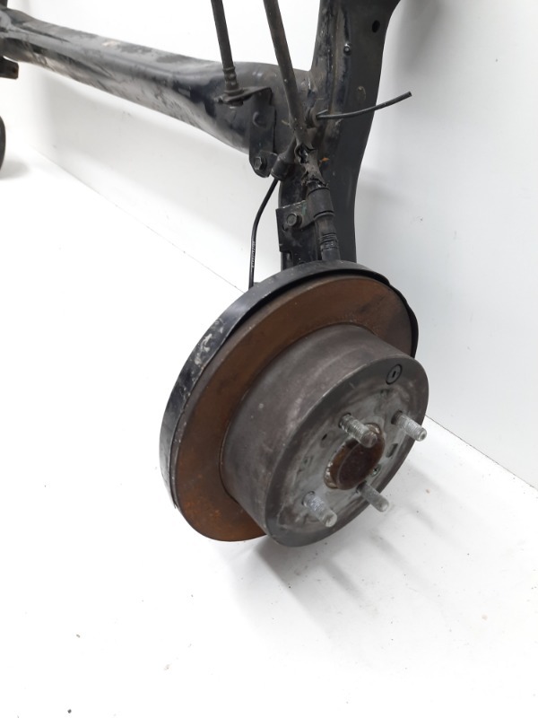 Балка задняя