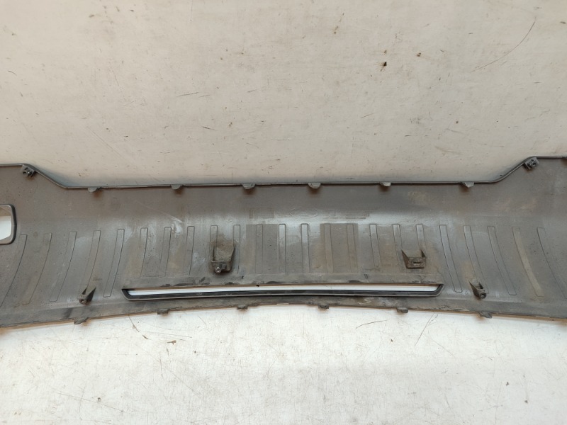 Спойлер заднего бампера