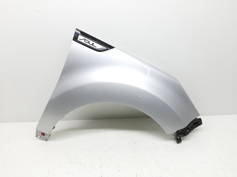 Крыло переднее правое