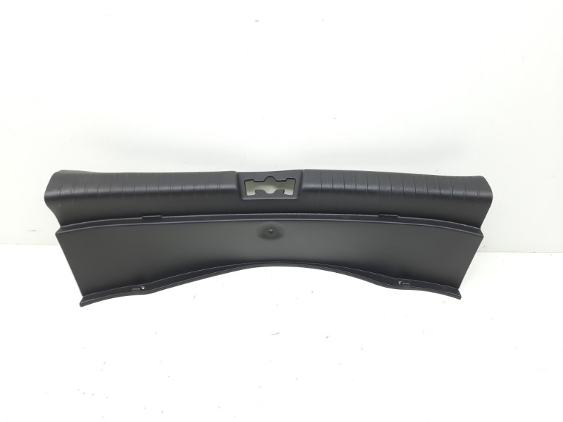 Обшивка багажника