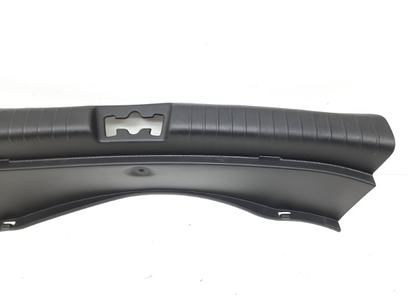 Обшивка багажника