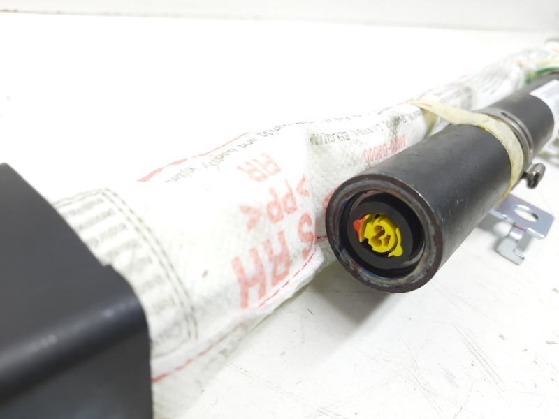 Подушка безопасности боковая (шторка)