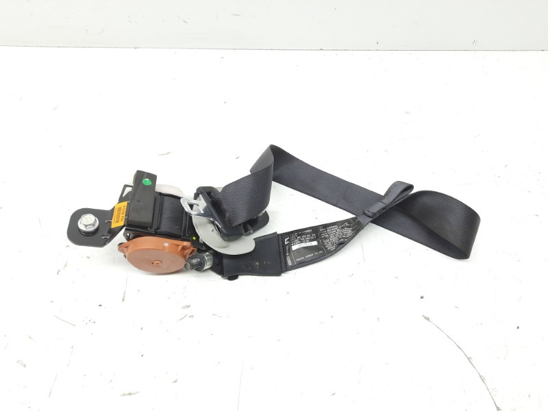 Ремень безопасности