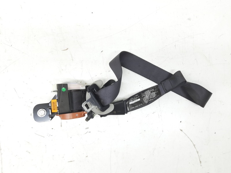 Ремень безопасности