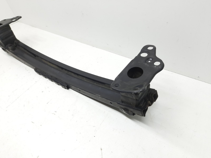 Усилитель переднего бампера