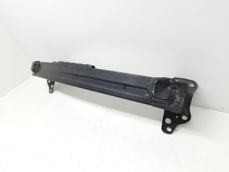 Усилитель переднего бампера