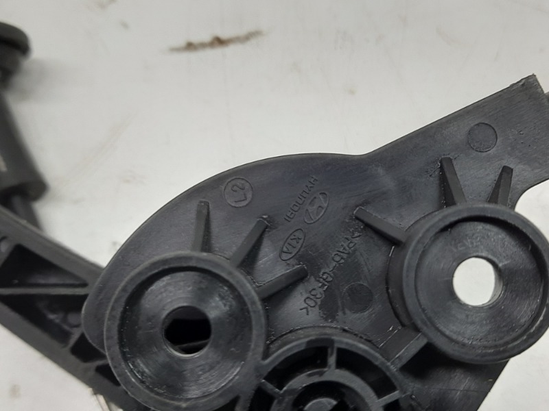 Трос открывания капота