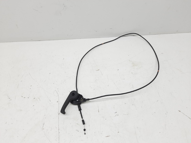 Трос открывания капота