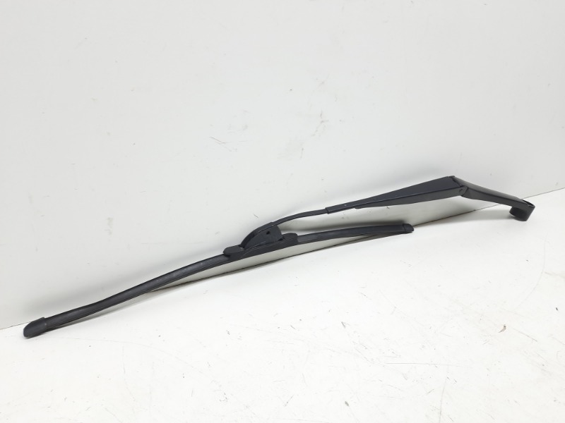 Поводок стеклоочистителя передний левый